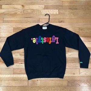 Multicolor LYFESTYLE crew neck.